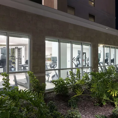 Hampton Inn & Suites Cape Canaveral Cruise Port, Fl-2
