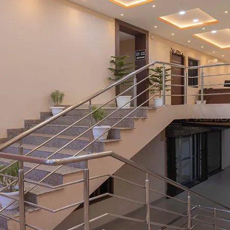Itsy Hotels Kashi Grand, Bhu-2