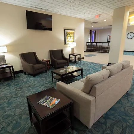 Quality Inn & Suites Downtown Mansfield-3