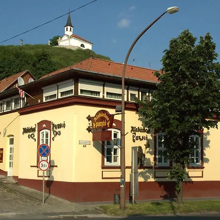 Alabárdos Panzió és Apartmanház-3