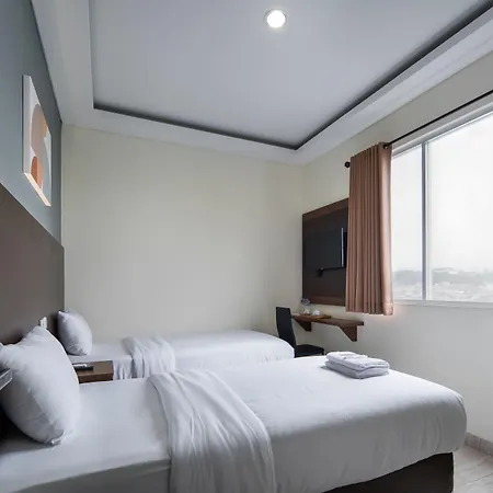 West Inn Cihampelas-2