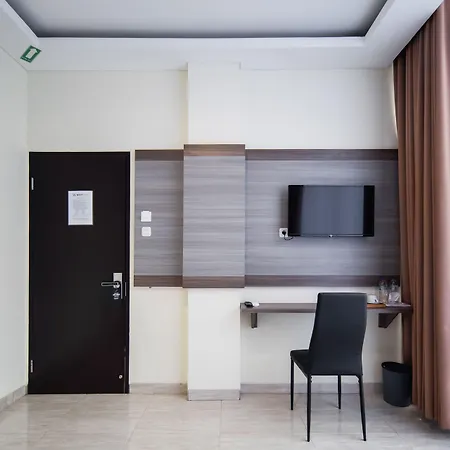 West Inn Cihampelas-3