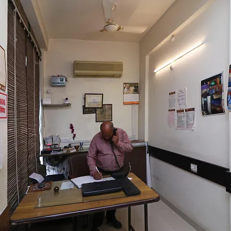 Oyo 36432 Hotel Tarang-3