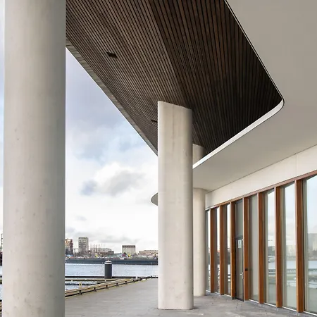 Eric Voekel Boutique Apartments - Riverfront Suites-3