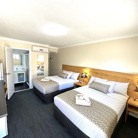 Auto Lodge Motor Inn-3
