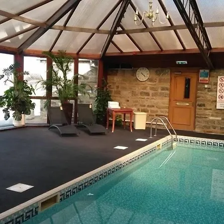 Leeming Wells Guest House-3