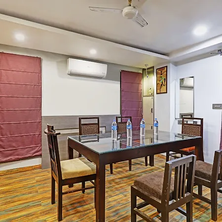 Itsy Hotels Ransu Residency-3