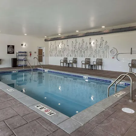 Sleep Inn & Suites Milwaukee-Franklin-2