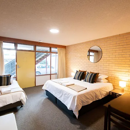Bentley'S Hotel-3
