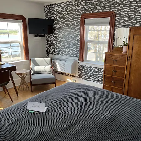 The Archie & Isidore Hotel-2