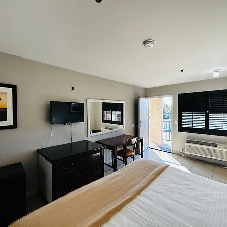 Casa Blanca Hotel - Cypress, Buena Park-3