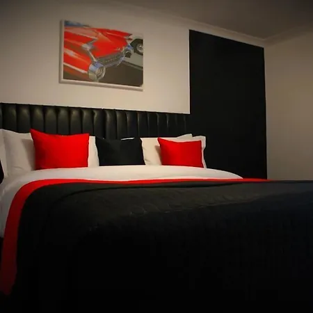 Cadillac Kustomz Guest House-2