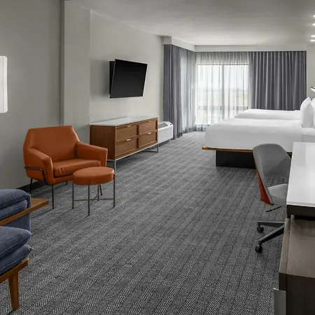 Courtyard By Marriott Sherman-3