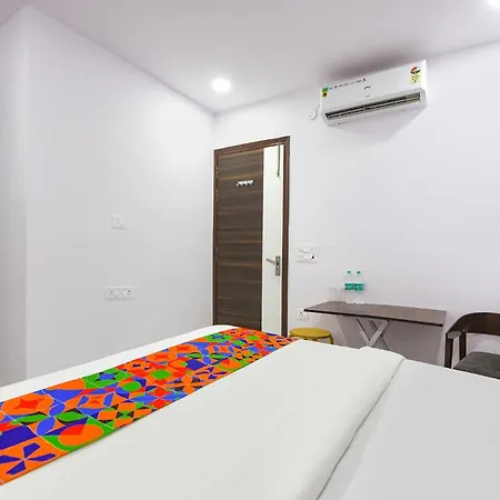 Fabhotel Cosy Rooms - Nr Embassies, Du South Campus-3
