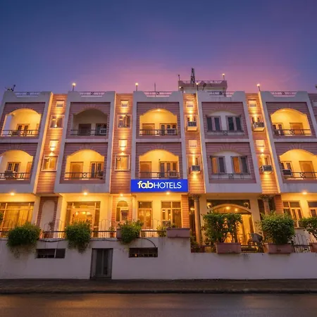 Fabhotel Rajlaxmi Palace - Ashok Vihar Metro Station-2