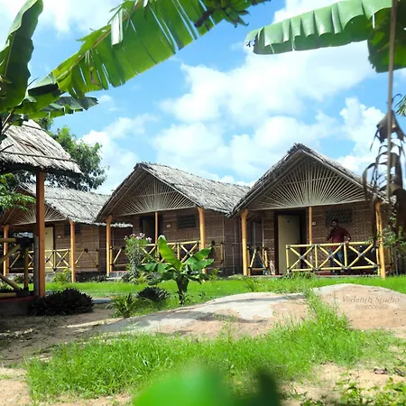 Shanthi Dhama Resort, Hampi-3