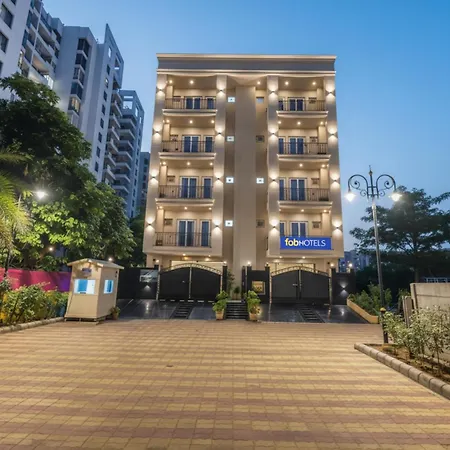 Hotel Exotica Avenue - Business-Friendly Stay, Golf Course Road, Cyberhub, One Horizon Center & Metro-3