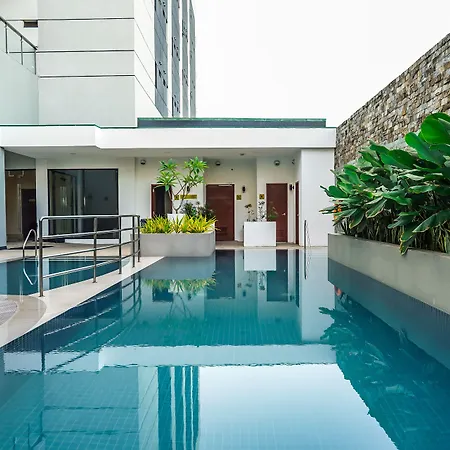 Summit Hotel Naga-3