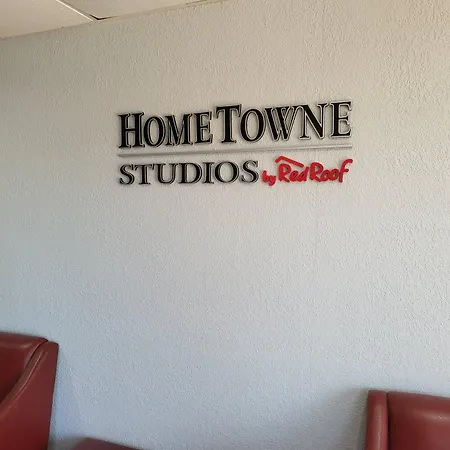 Hometowne Studios By Red Roof Prattville-3