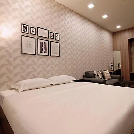 R 17 Living Hotel-3
