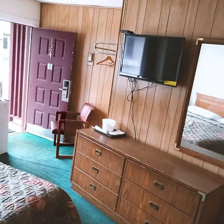 Blue Way Inn & Suites Winfield-3