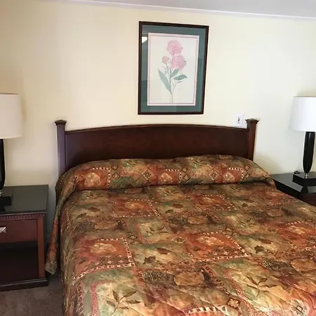 Royale Coach Motor Lodge-3