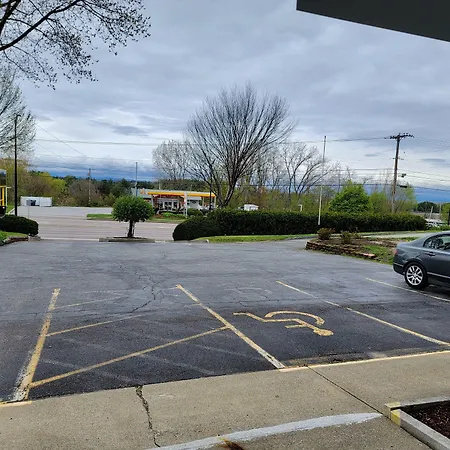 South Side Inn - Burlington-2