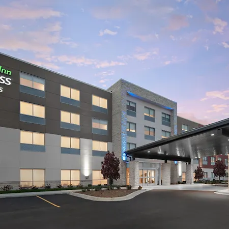 Holiday Inn Express & Suites - Elkhorn - Lake Geneva Area By Ihg-2