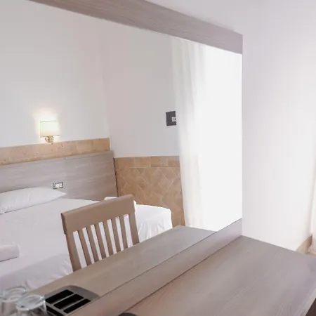Hotel Alex Square-2
