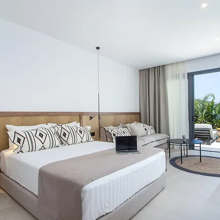 Vanik Suites-2
