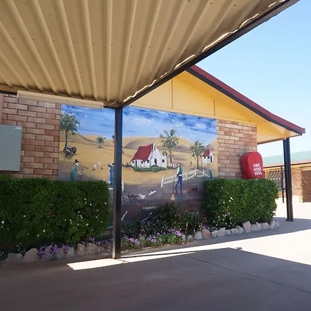 Miles Outback Motel-3