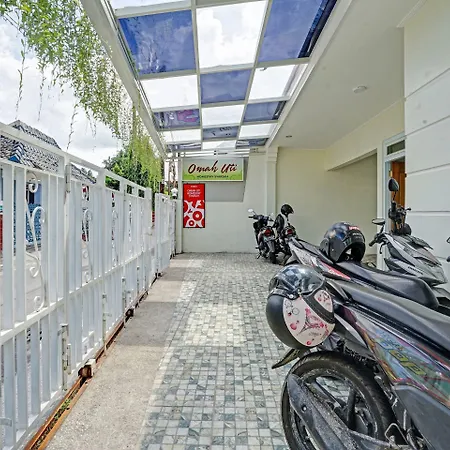 OYO 90804 Oma Uti Homestay Syariah-3