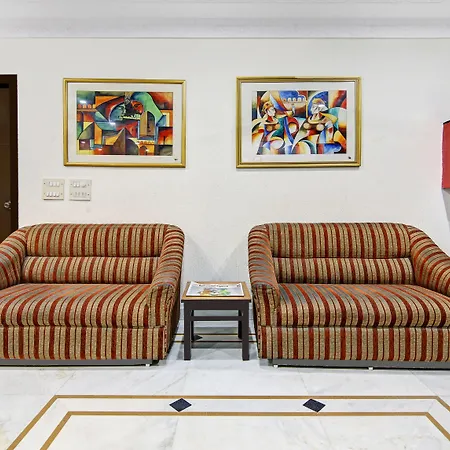 Itsy Hotels Arien International-3