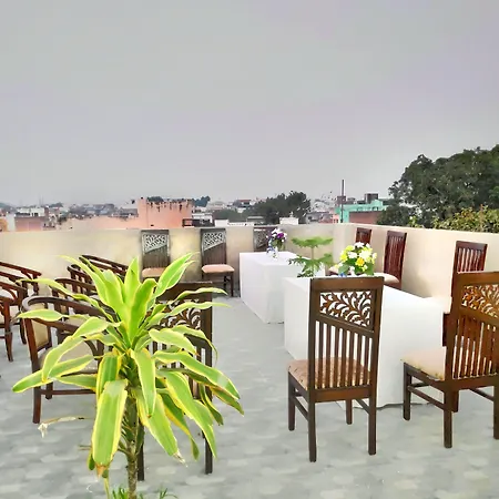 Hotel Midcity-2