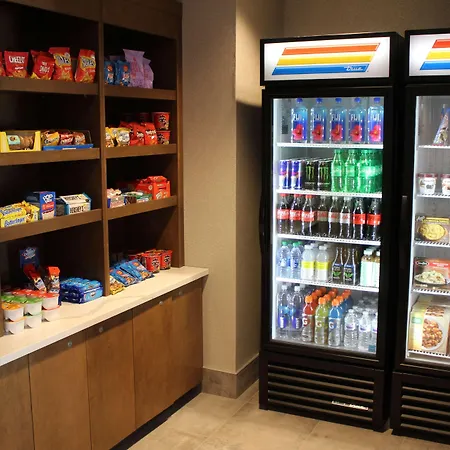 La Quinta Inn & Suites By Wyndham Bardstown-3
