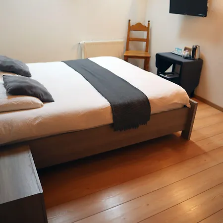 Gruyere Rooms-3