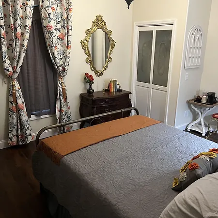 Holland Farmhouse Inn B&B-3