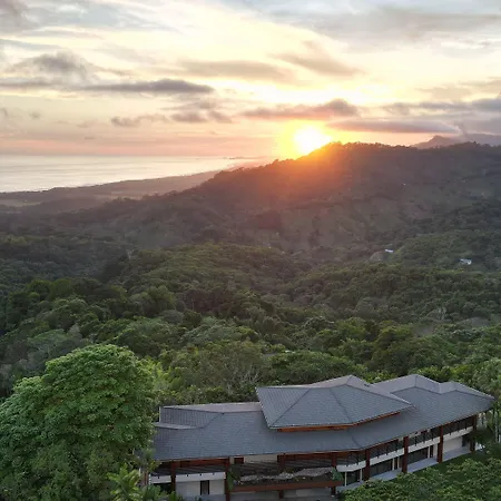 Lamangata Luxury Surf Resort-3
