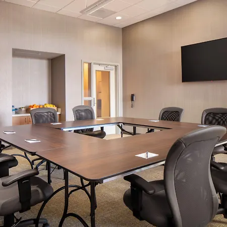 Springhill Suites By Marriott Ames-2