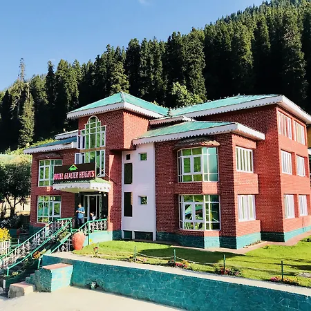Hotel Glacier Heights-2