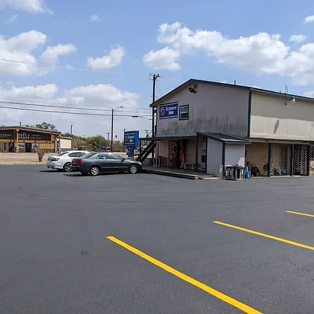 Economy Inn Kingsville-2