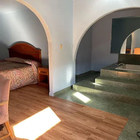 Full Moon Inn-3