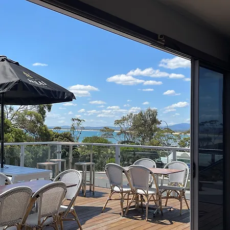Bridport Bay Inn-3