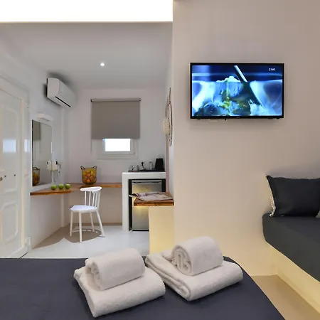 Ammos Luxury Rooms & Home-3