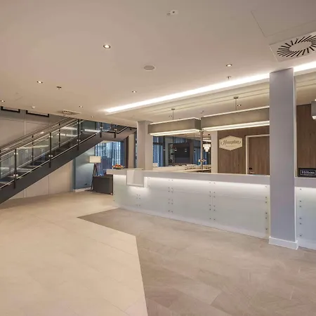 Hampton By Hilton Stuttgart City Centre-2