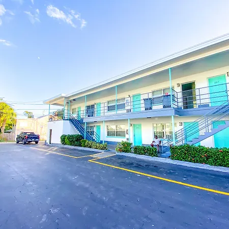 Uptown Inn & Suites-3