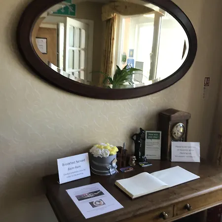Carnside Guest House-3