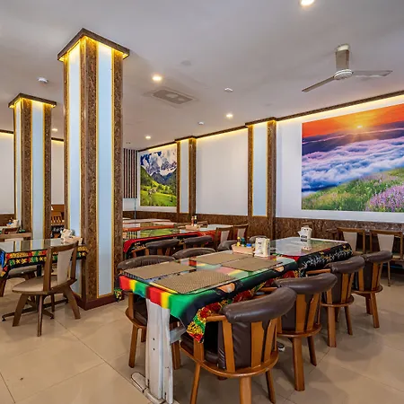Santi White House Patong-2