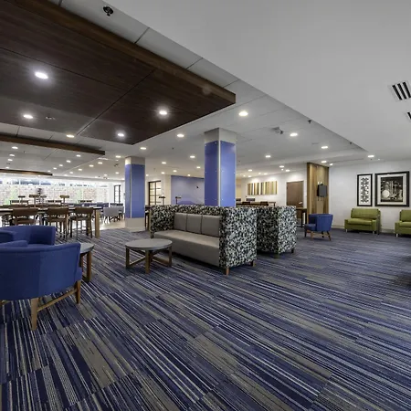 Holiday Inn Express & Suites - Staunton By Ihg-3