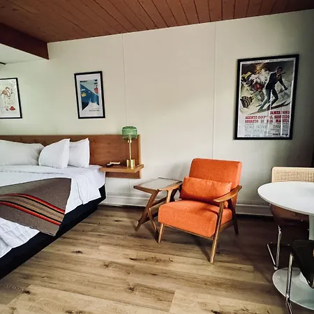 The Sierra Motel-2